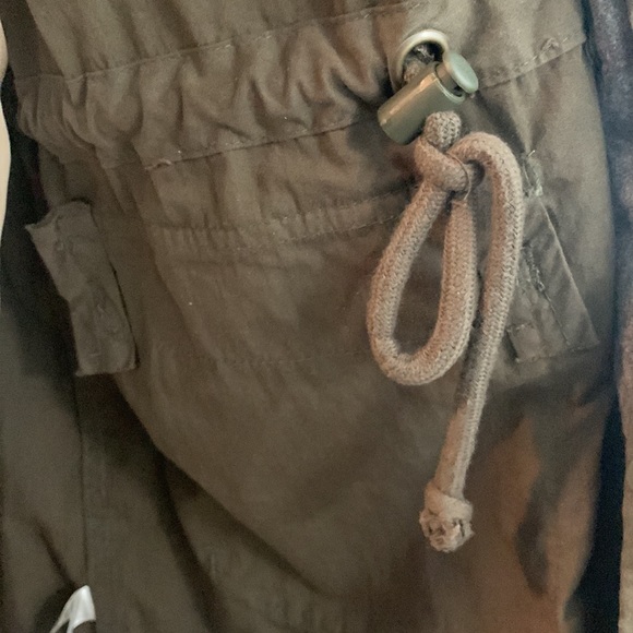 Fishtail Anorak - Picture 6 of 10